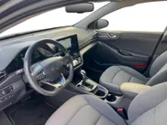 Hyundai IONIQ 1.6 GDi PHEV Premium | 52km elektrisch WLTP | Navigatie | Trekhaak | Climate Control | Apple Carplay & Android Auto | Parkeersensoren rondom | Stoel- en stuurverwarming |