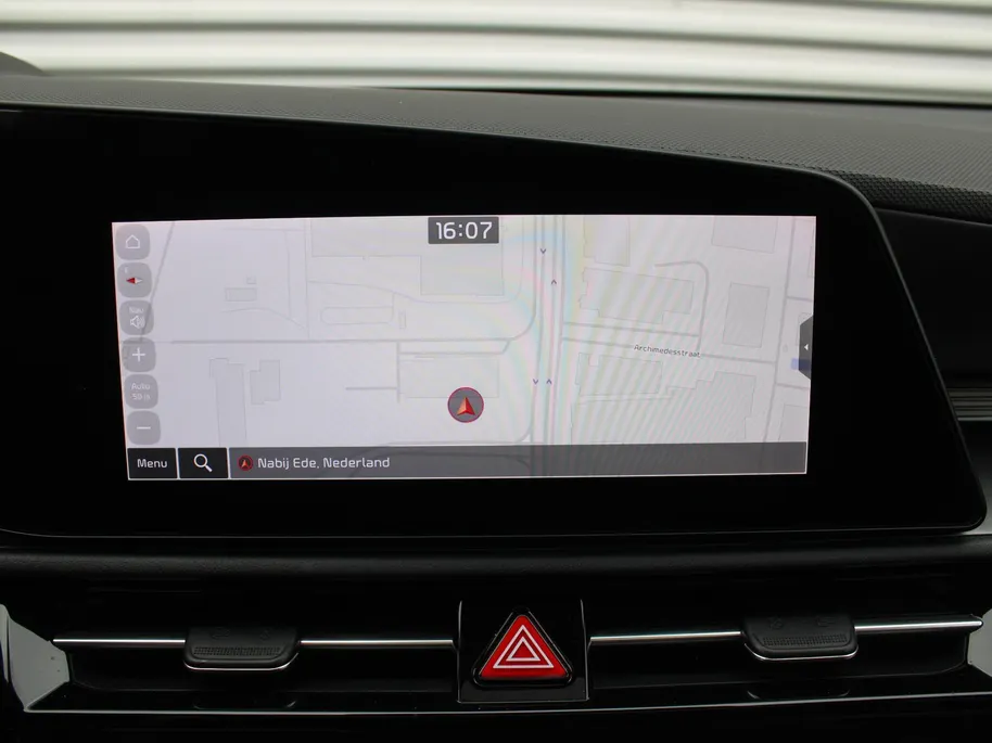 Kia Niro 1.6 GDi Hybrid ExecutiveLine | Automaat | Harman Kardon | Leder | Elek. Stoelverstelling met geheugen | Heads-up Display | Trekhaak | All season |