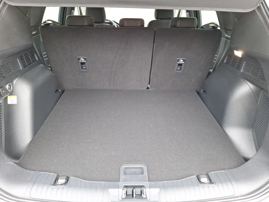 Ford Kuga 2.5 PHEV Titanium | El. Trekhaak | Camera | Navigatie | Climate Control | Draadloze Apple Carplay&Android Auto | 17' Lichtmetaal | Parkeersensoren |