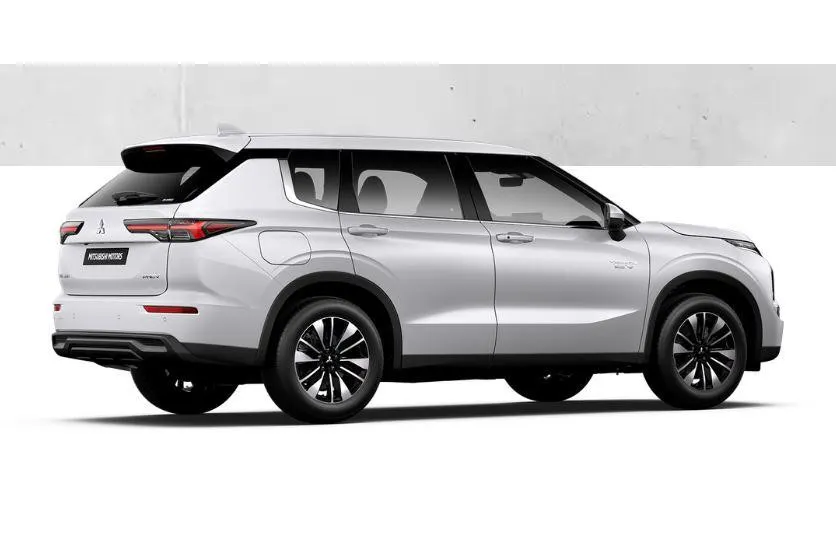 Mitsubishi Outlander 2.4 PHEV Pure € 5000 euro korting eigen voorraad| 8 jaar garantie| Snel leverbaar | Totaalprijs op is op.