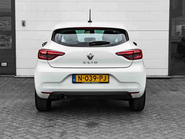 Renault Clio 1.0 TCe 92 PK Bi-Fuel Zen | 4 seizoensbanden | Airco | NAVI | parkeersensoren achter | Apple/Android car play |