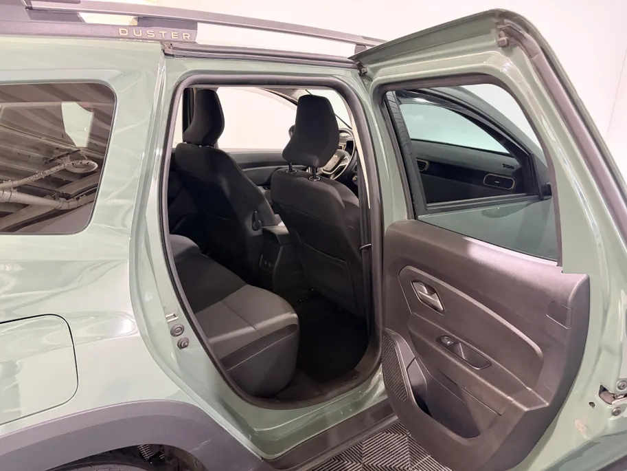 Dacia Duster 150PK TCe Extreme Automaat | Navigatie | Apple Carplay/Android Auto | Cruise Control | Climate Control | Lichtmetalen Velgen | Dodehoek detectie | Licht & Regen Sensor |