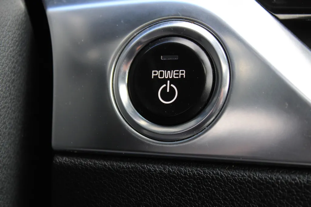 Kia e-Niro DynamicPlusLine 64 kWh | Warmtepomp | Schuif/kantel dak | 17' LM | Airco | Cruise | Navi | Camera |