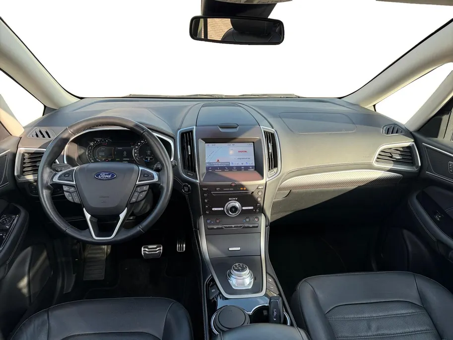 Ford Galaxy 2.5i HEV | Dealer onderhouden | Automaat | Pano dak | BLIS | 7 persoons | Lederen bekleding | Winter pack | Parkeersensoren voor en achter | Achteruitrijcamera | Cruise control | Apple carplay & Android auto | Privacy glas | Bovag garantie |