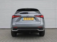 Lexus NX 300h AWD Sport Edition | Luxury + Safety Pack | Stuur-/stoelverwarming | Schuif-/kantel dak | Draadloze lader | 18' LM | Camera | Cruise adapt. |