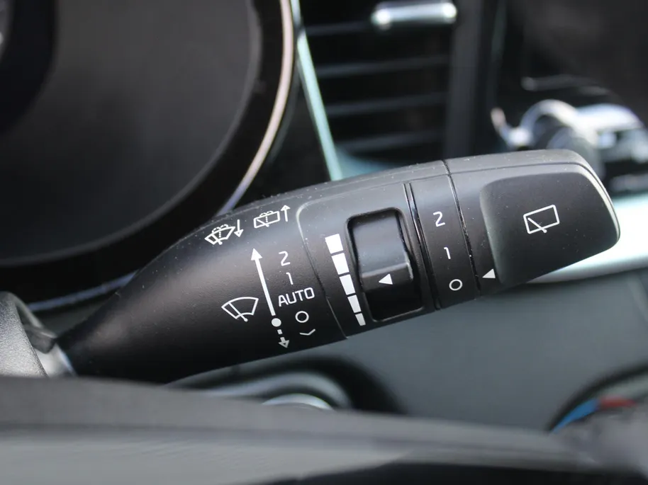 Kia Ceed Sportswagon 1.0 T-GDi Design Edition | Stuur-/stoelverwarming | Cruise | Camera | 16' LM | Dodehoekdetectie | JBL audio | LED | Elektr. achterklep |