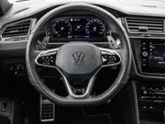 Volkswagen Tiguan 1.5 TSI 150pk DSG R-Line Business+ · Leder · Panoramadak · Apple/Android Car Play · Dodehoeksensor · Elek. Achterklep · 360 Camera · All-season banden · 19'' Inch · EXTRA INRUILKORTING ·