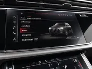 Audi Q7 55 TFSIe 280kW/381PK quattro S Line · Panoramadak · Trekhaak · Luchtvering · 360gr camera · Dodehoeksensor · 21'' · Servosluiting · Adaptive Cruise Control · EXTRA INRUILKORTING ·