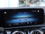 Mercedes-Benz CLA 250 e Premium Plus l Carplay l Privacy glass l Stoelverwarming