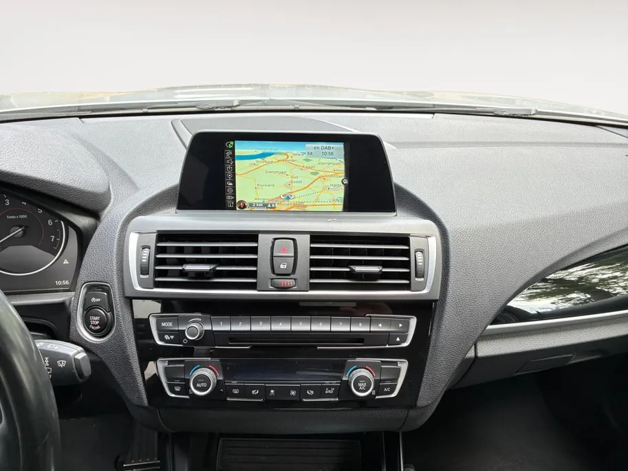 BMW 1 Serie 118i Centennial Executive M PAKKET | AFNEEMBARE TREKHAAK | NAVI