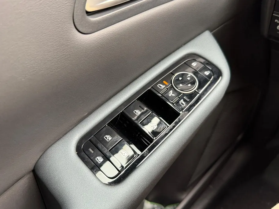 Nissan Leaf Evolve 52 kWh | NISSAN MORE 10 JAAR GARANTIE| 451 KM WLTP | 2500 EURO INRUILPREMIE | SNEL RIJDEN | BOSE | RONDOM CAMERA | CARPLAY |