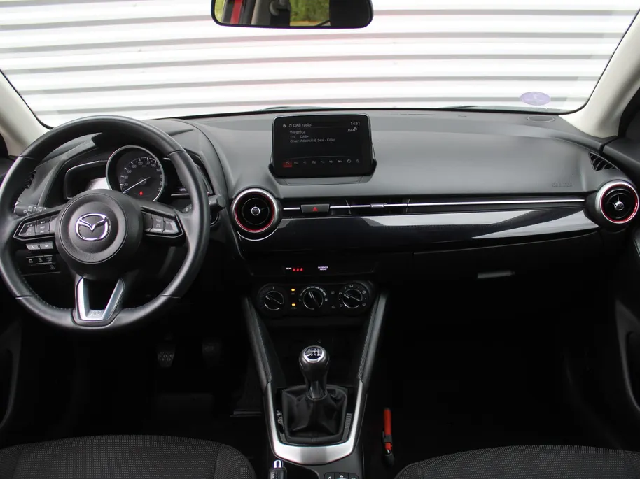 Mazda 2 1.5 Skyactiv-G Sportive | Camera | Apple Carplay/Android Auto | LED | Cruise | 16' LM | Airco | Dealeronderhouden | Weing km! |
