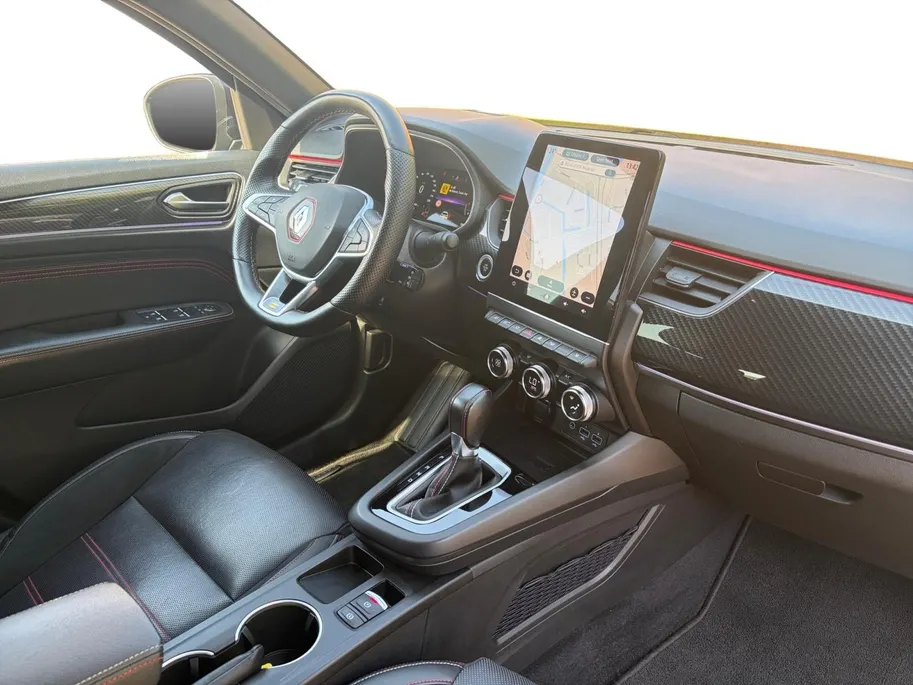 Renault Arkana 1.3 mild hybrid 160 R.S. line Apple Carplay/Android Auto , stoel en stuurverwarming , leder , lm velgen , navi , camera , cruise , tel .