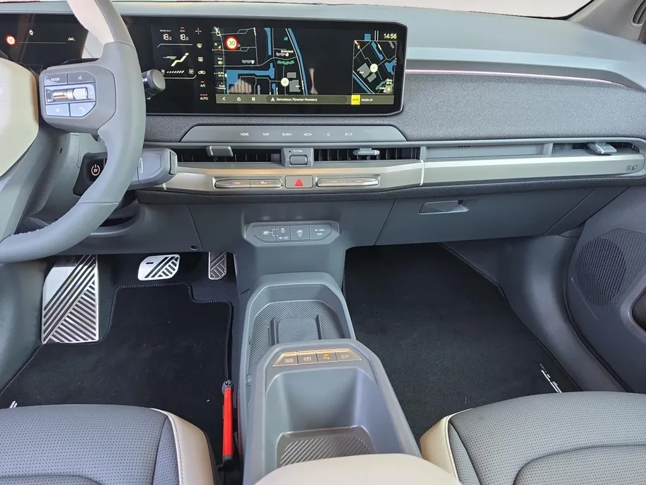 Kia EV3 GT-Line Business Edition 81.4 kWh | Navigatie | Stoel + Stuur verwarming | Navigatie | Climate control | Parkeer camera achter