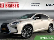 Lexus RX 450h 4WD Luxury Line | 20' LM | Navi | Camera | Leer | Schuif/kantel dak | Cruise adapt. | PDC | Stoelverwarming/ventilatie | HUD | Elek. stoelverstelling |