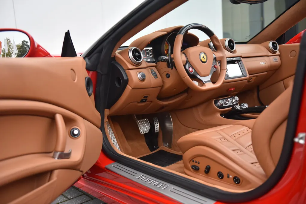 Ferrari California 4.3 V8 HELE