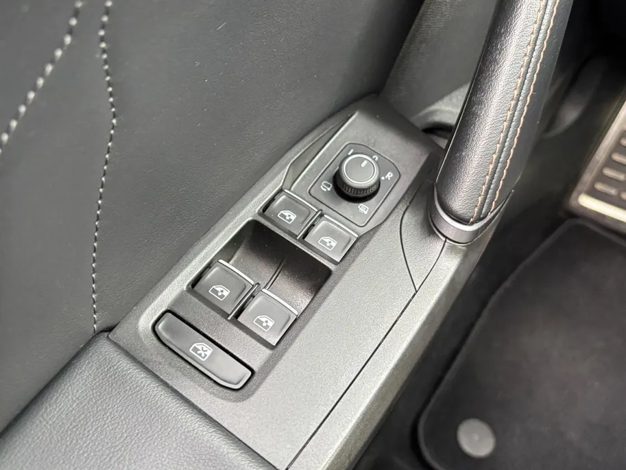 CUPRA Formentor 1.4 e-Hybrid VZ Copper Edition | Panoramadak | Adapt. Cruise Control | Stoel-en Stuurverwarming | Memory seats | 12 maanden garantie |