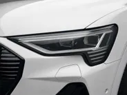 Audi e-tron 55 408pk Quattro S edition 95 kWh · SOH 97,1% · Panoramadak · Camera · Luchtvering · Zwart Optiek Plus · 21'' Inch ·