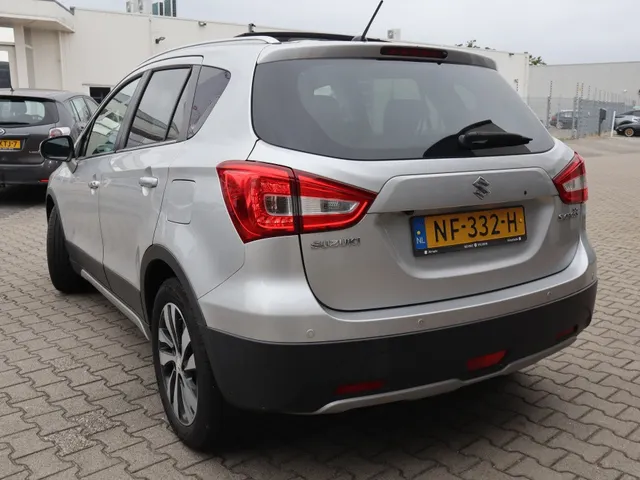 Suzuki S-Cross 1.4 BoosterJet High Automaat Executive Trekhaak | Leder | Adaptive Cruise