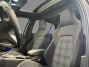 Volkswagen Golf 1.4 245pk DSG eHybrid GTE · Panoramadak · Camera · Apple/Android Car Play · Stoelverwarming · Navigatie · P-Sensoren · Park Assist · 19'' Inch ·