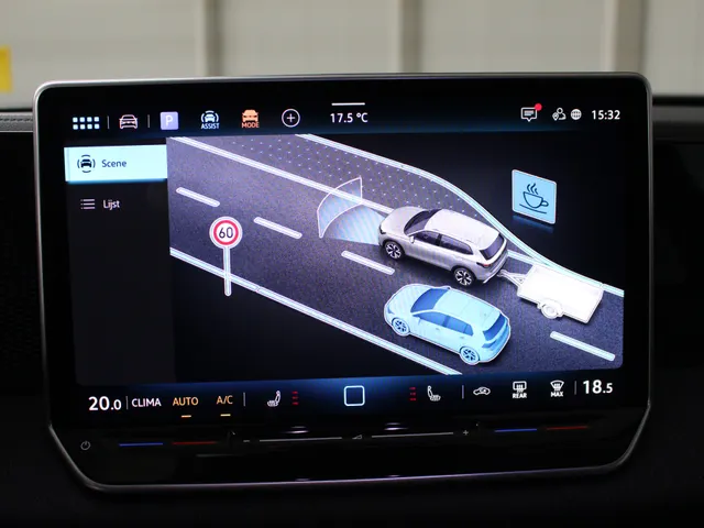 Volkswagen Tiguan 1.5 eTSI Automaat Navigatie | Trekhaak | Stoelverwarming | Lichtmetalen velgen