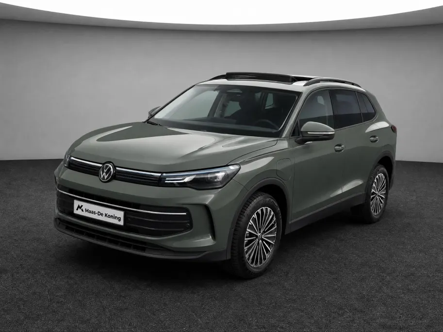 Volkswagen Tiguan 1.5 204pk DSG eHybrid Life Edition · Panoramadak · Camera · Wegklapbare Trekhaak ·  Apple/Android Car Play · Navigatie · 18'' Inch ·
