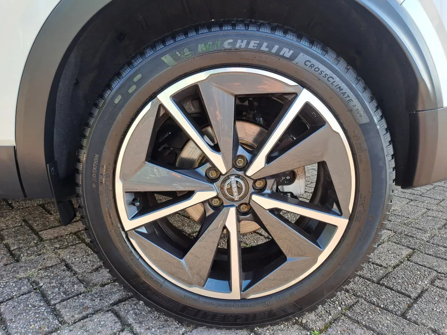 Nissan QASHQAI 1.3 MHEV Tekna Plus | Leer | Voorstoelen verwarmd | 360 Camera | Navigatie | 20'' LM | Stoel Massage | Luxe Lederen Bekleding | Dode Hoek Detectie | Apple Carplay/Android Auto