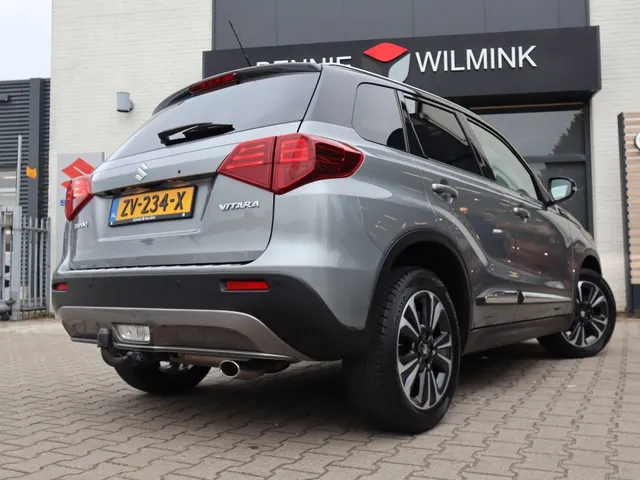 Suzuki Vitara 1.4 BoosterJet Stijl Automaat Trekhaak | Pano Dak | Carplay | Adaptive Cruise