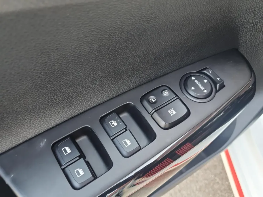 Kia Picanto 1.0 MPi GT-Line Edition | Navigatie | Camera | Airco | Cruise control | Getinte ramen achter | Lichtmetalen velgen |