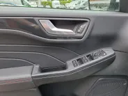 Ford Kuga 2.5 PHEV ST-Line X TREKHAAK / WINTERPAKKET.