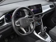 Volkswagen T-Roc 1.0 TSI 110pk Life · Trekhaak · Camera · Dodehoeksensoren · Adaptive Cruise Control · Apple/Android Car Play · Clima ·