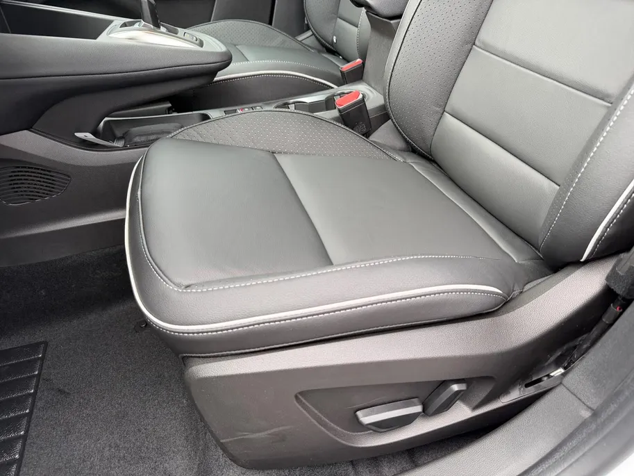Mitsubishi Grandis 1.8 HEV Instyle | Nieuw model | €4000 korting | Carplay / Android auto | Direct leverbaar | Stoel, stuur en voorruit verwarming |