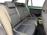 Škoda Octavia Combi 1.5 TSI Greentech Ambition Business | Automaat | Navigatie | Apple carplay & Android auto | Parkeersensoren voor en achter | Achteruitrijcamera | Elektr. achterklep | Afneembare trekhaak | Stoelverwarming voor | Bovag garantie |