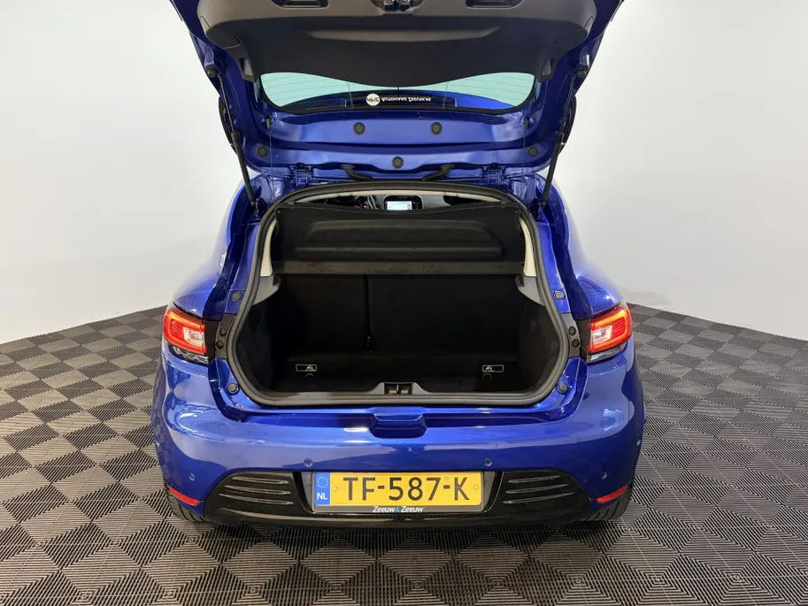 Renault Clio 90PK TCe Intens | Camera | Parkeersensoren | Lichmetalen Velgen | Climate Control | Cruise Control | Licht & Regensenor | Armsteun | Full LED | Keyless Entry |