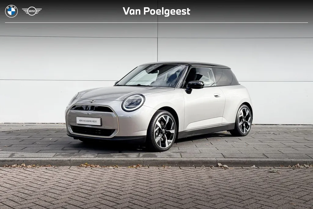 MINI Cooper 3-deurs Electric Cooper E Favoured L 40.7 kWh