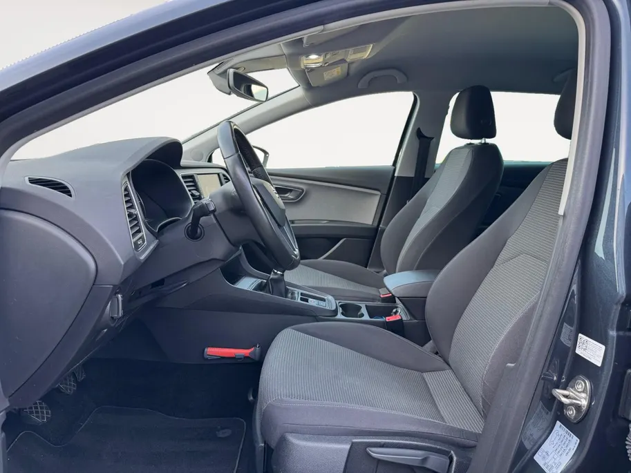SEAT Leon ST 1.0 TSI Style Ultimate Edition | NL auto | 1e eigenaar | Navigatie | Apple carplay & Android auto | Parkeersensoren voor en achter | Achteruitrijcamera | 16' lichtmetalen velgen | Adapt. cruise control | Bovag garantie |