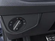 Volkswagen Polo 1.0TSI/95PK R-Line · Panoramadak · Camera + Parkeersensoren · Apple/Android Car Play · Stoelverwarming ·
