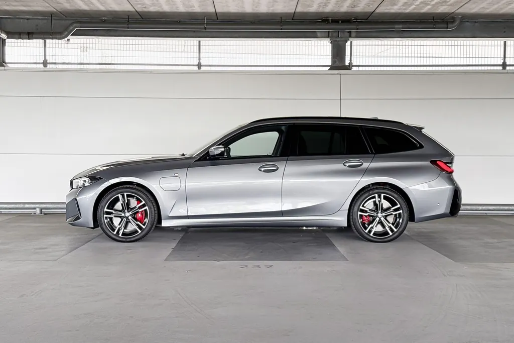 BMW 3 Serie Touring 330e