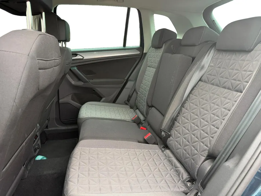 Volkswagen Tiguan 1.4 TSI HYBRIDE, | Metallic | LM velgen | NU Rijklaarprijs! Incl.12 Maanden, APK, Onderhoudsbeurt etc! Premiumpakket gratis!