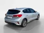 Ford Focus 1.0 EcoBoost Titanium Business | Dealer onderhouden | NL auto | Adapt. cruise control | Winter pack | Parkeersensoren voor en achter | Achteruitrijcamera | B&O audio | 17' lichtmetalen velgen | Bovag garantie |