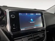 Peugeot 208 1.2 PureTech Active AIRCO CRUISE CONTROLE PARKEERSENSOREN LM VELGEN 5 DEURS BLUETOOTH ZEER MOOIE AUTO 12 MAANDEN GARANTIE