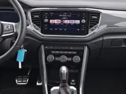 Volkswagen T-Roc 1.5 TSI 150pk Sport Business R · R-line exterieur · Apple/Android Car Play · Camera · Navigatie · Stoelverwarming · P-Sensoren · Alarm · 19'' Inch ·