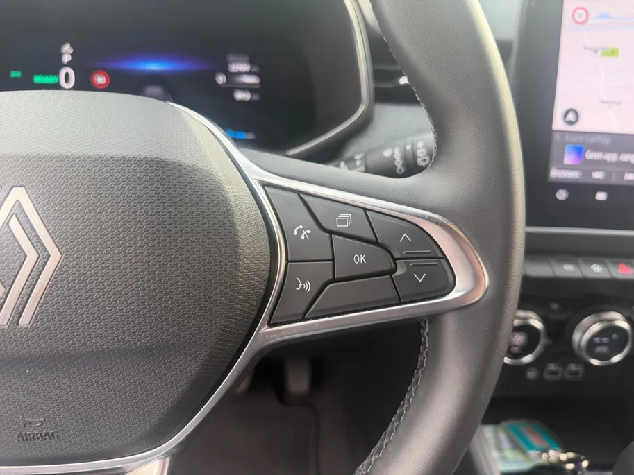 Renault Clio 145PK E-Tech Full Hybrid Techno Automaat | 9,3' Navi | Climate Control | Camera | Parkeersensoren | Apple CarPlay/Android Auto | Digital Cockpit | Cruise Control | Full LED | Lichtmetalen Velgen |