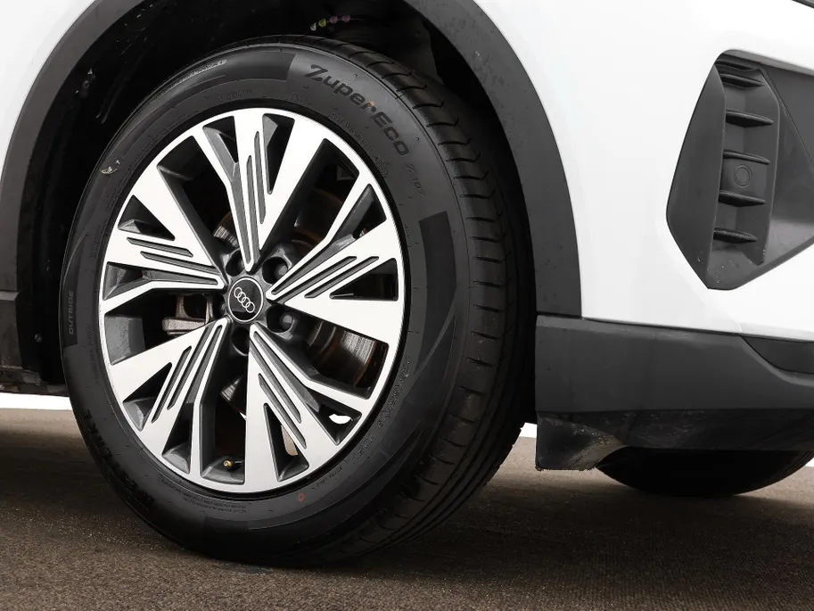 Audi Q4 Sportback e-tron 35 Edition 55 kWh 170pk · SOH 92,4% · Navigatie · Apple/Android Car Play · P-Sensoren · Elek. Achterklep · 18'' Inch ·