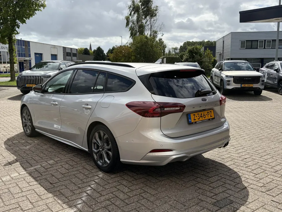 Ford Focus Wagon 1.0 EcoBoost Hybrid ST Line Winterpakket!