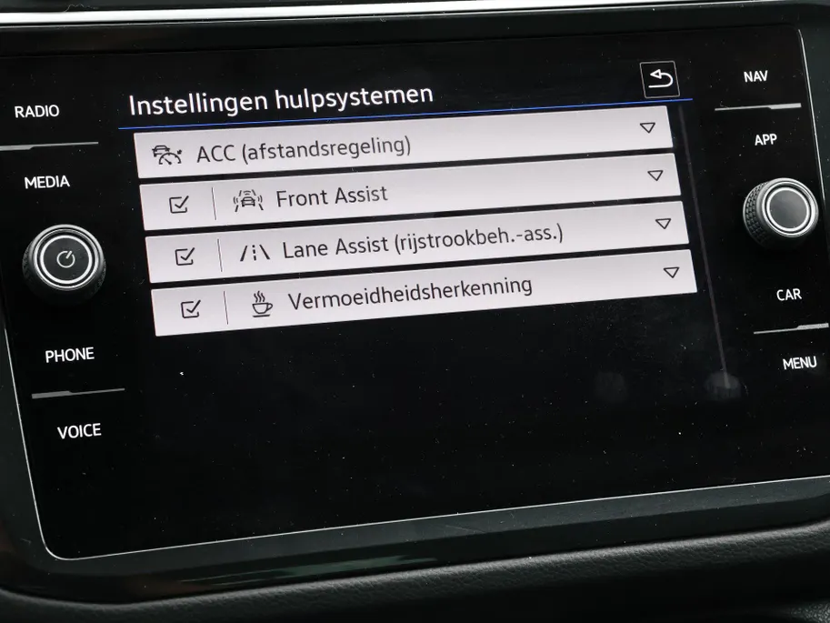 Volkswagen Tiguan 1.5 TSI 150pk DSG Elegance · Camera · Apple/Android Car Play · Stuur- & Stoelverwarming · ACC · Elek. Inklapbare Spiegels ·