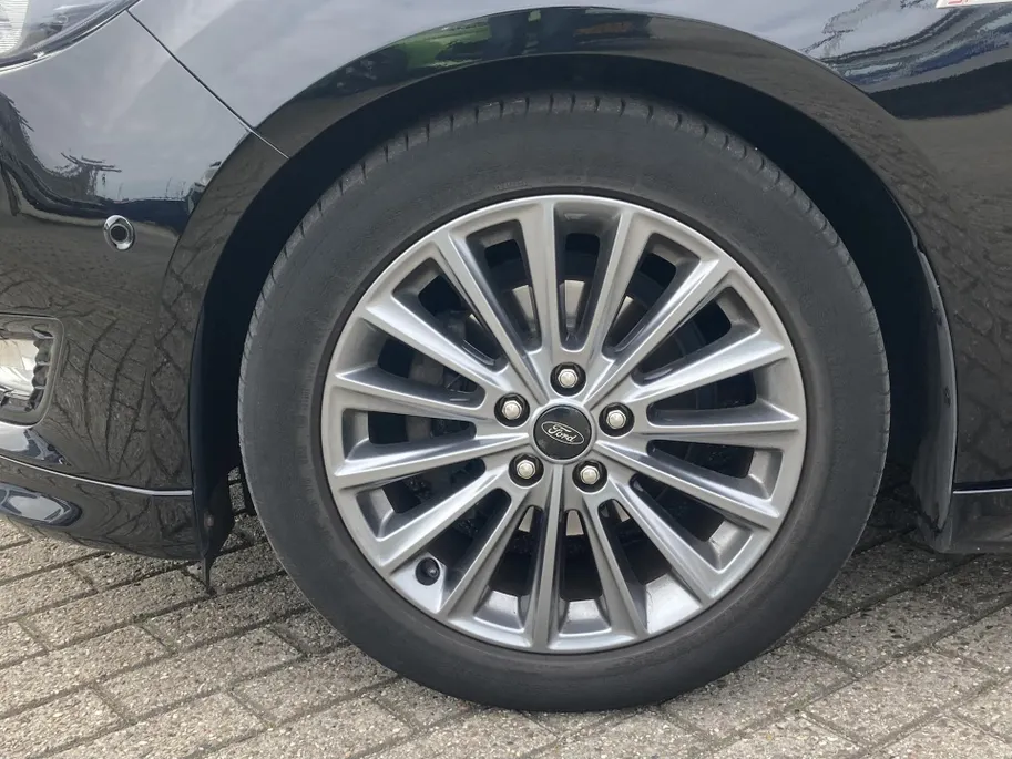 Ford Focus 1.0 Ecoboost 125 pk ST-Line Wagon Navigatie - Apple Carplay/ Android Auto - Active Park Assist - Privacy Glass