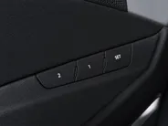 Audi e-tron 55 408pk Quattro S edition 95 kWh · SOH 93,8% · Panoramadak · 360 Camera · Elek. Bestuurdersstoel · Apple/Android Car Play · 22'' Inch ·