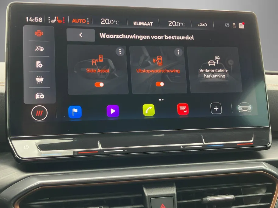 CUPRA Leon 1.4e-Hybrid 180kW/245PK VZ · Leder kuipstoelen · Panoramadak · Navigatie · Camera ·