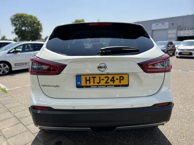 Nissan QASHQAI 1.3 DIG-T Premium Edition automaat